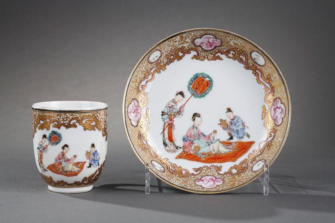 Cup with handle  and saucer Famille rose porcelain  finely decorated -with lady court taking the tea | MasterArt